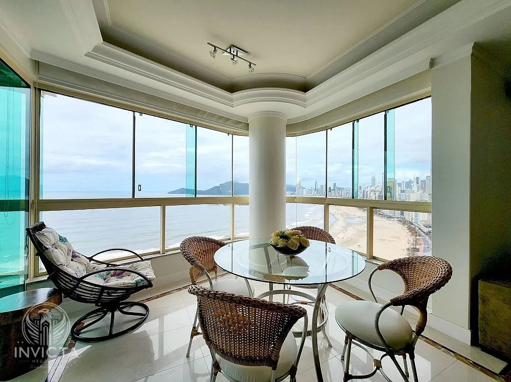 Apartamento, 3 quartos, 200 m² - Foto 1