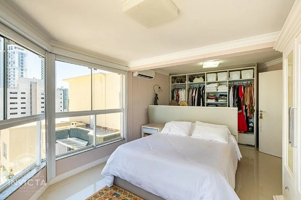 Cobertura, 4 quartos, 270 m² - Foto 3