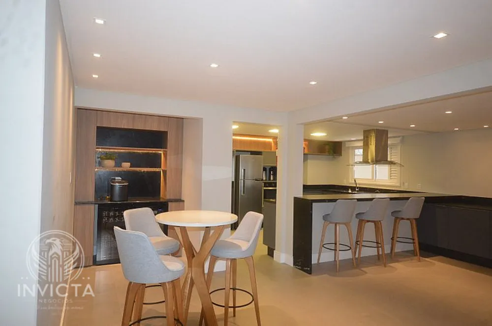 Apartamento, 3 quartos, 228 m² - Foto 2