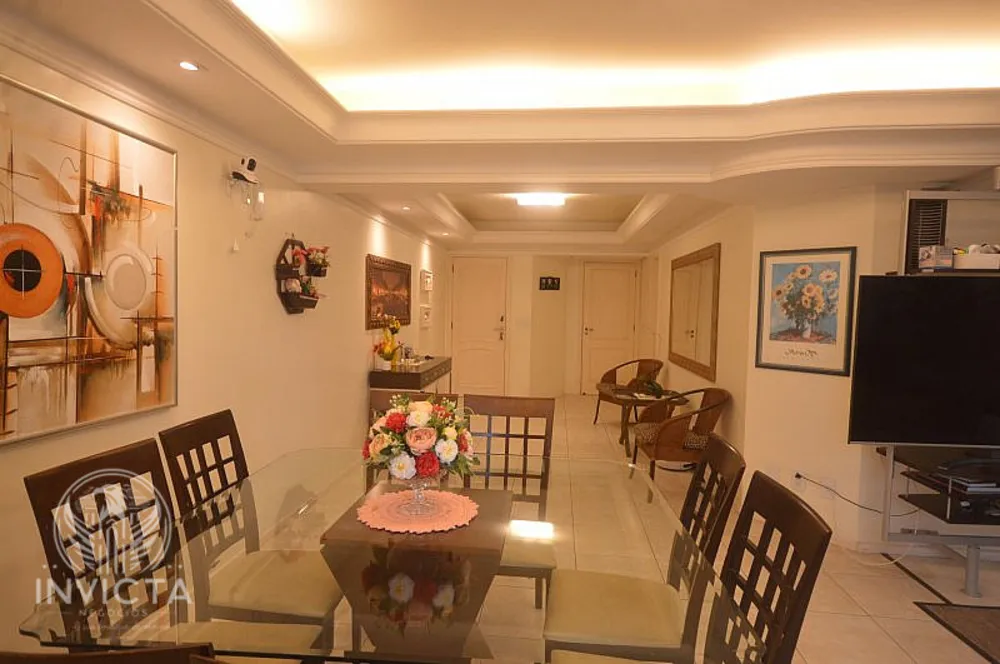 Apartamento, 3 quartos, 228 m² - Foto 2