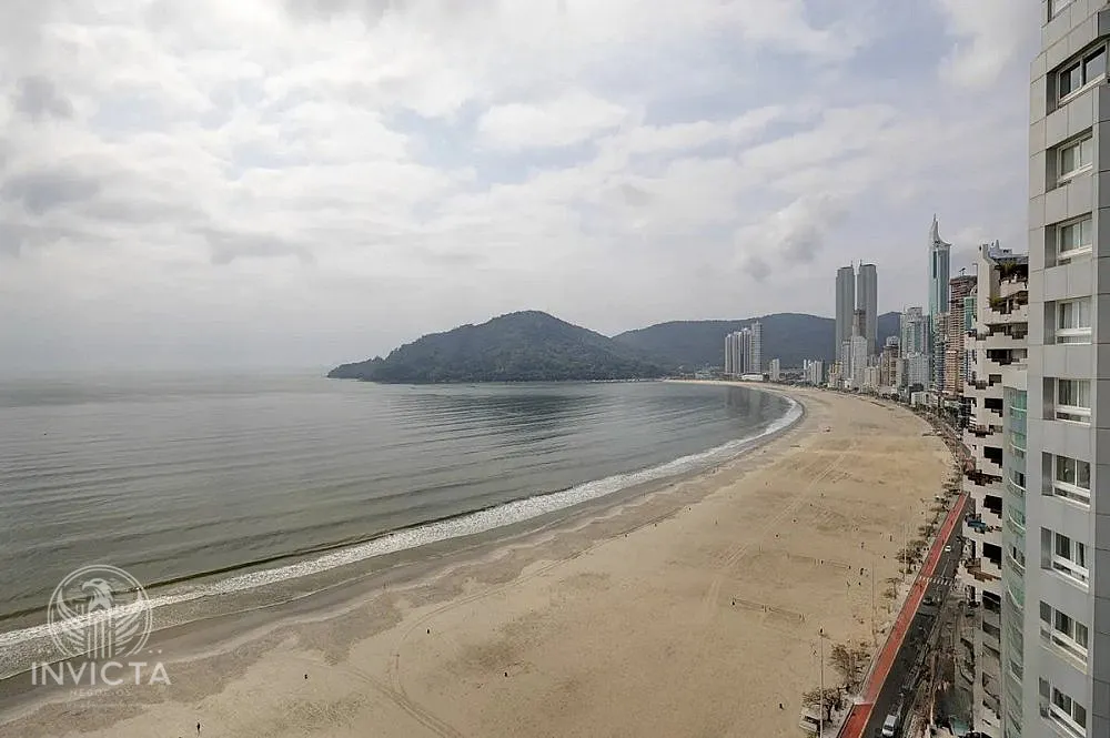 Apartamento, 3 quartos, 220 m² - Foto 1