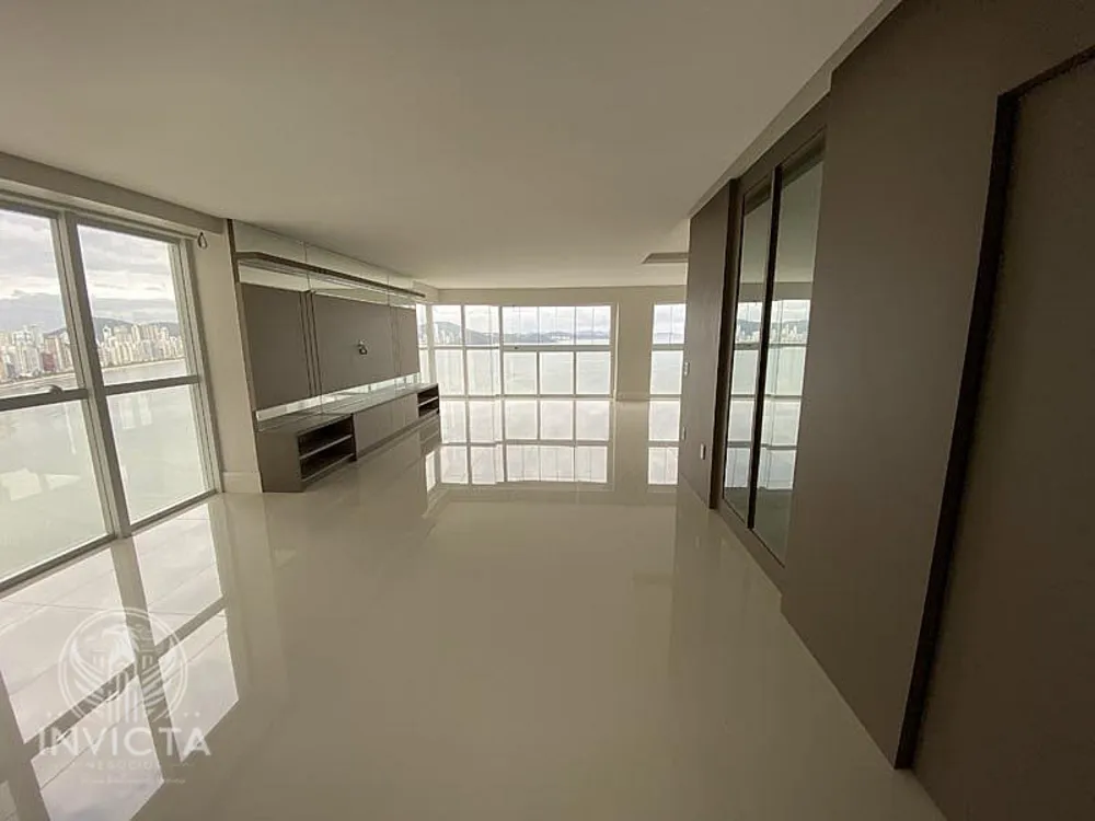 Apartamento, 4 quartos, 237 m² - Foto 1
