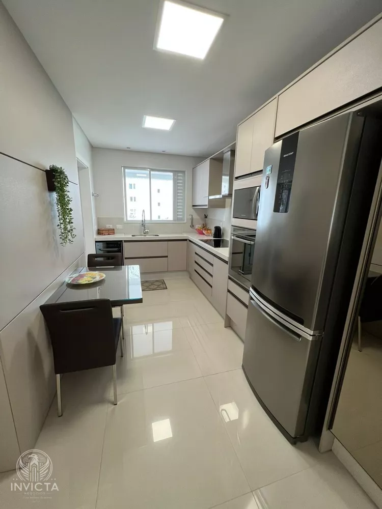 Apartamento à venda com 4 quartos, 167m² - Foto 4