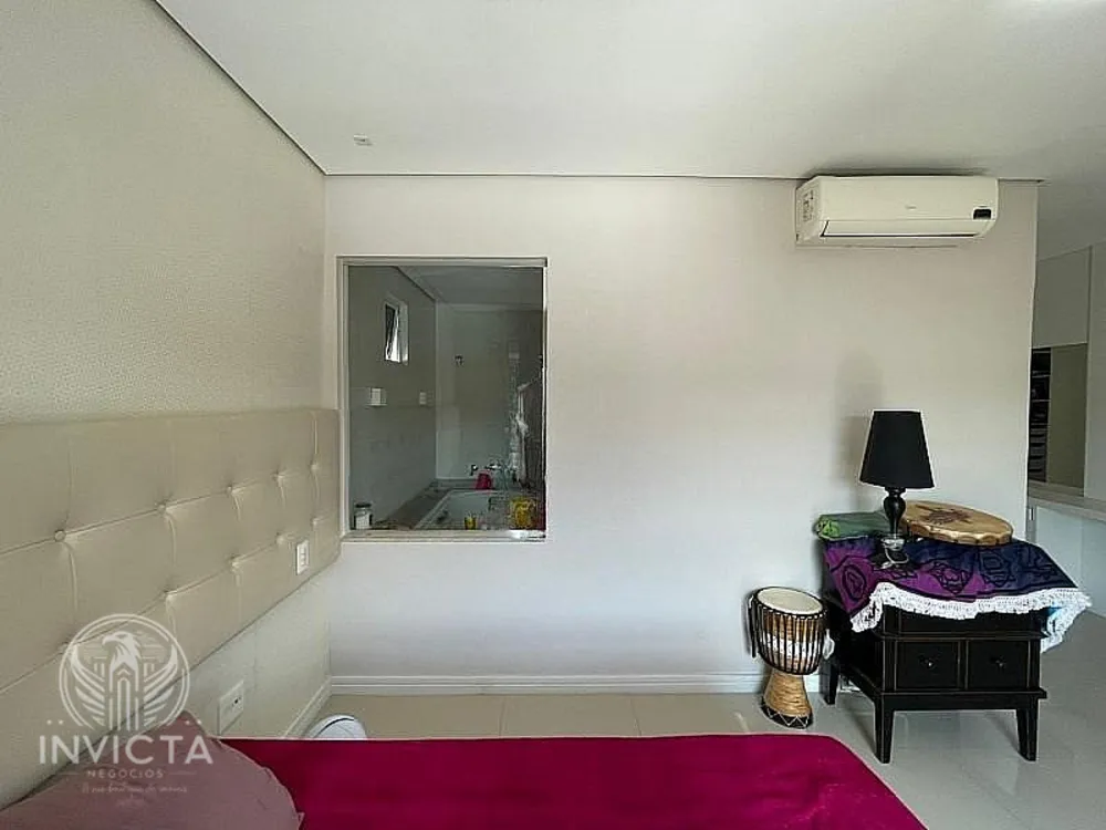 Cobertura, 3 quartos, 196 m² - Foto 2