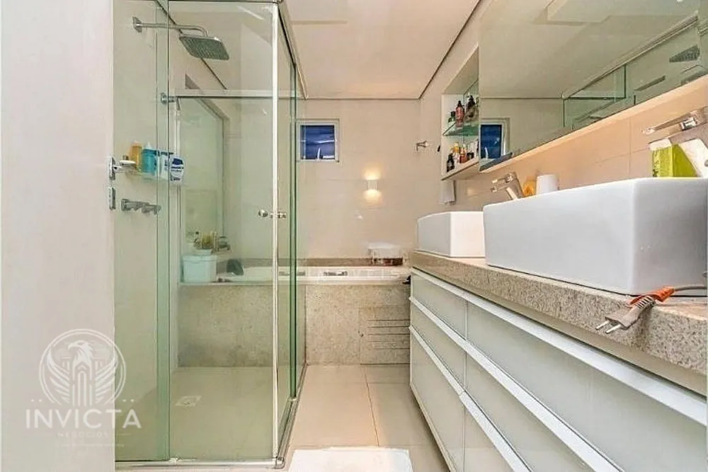 Cobertura, 3 quartos, 196 m² - Foto 4
