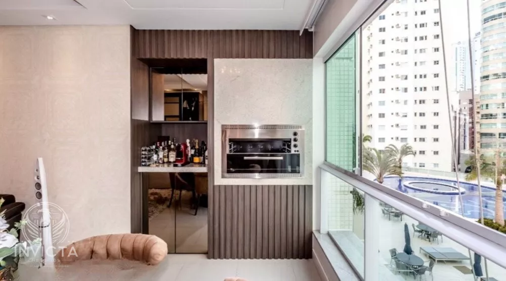 Apartamento à venda com 4 quartos, 150m² - Foto 4