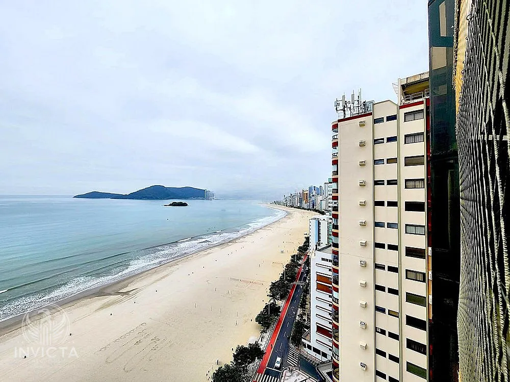 Apartamento, 3 quartos, 211 m² - Foto 1