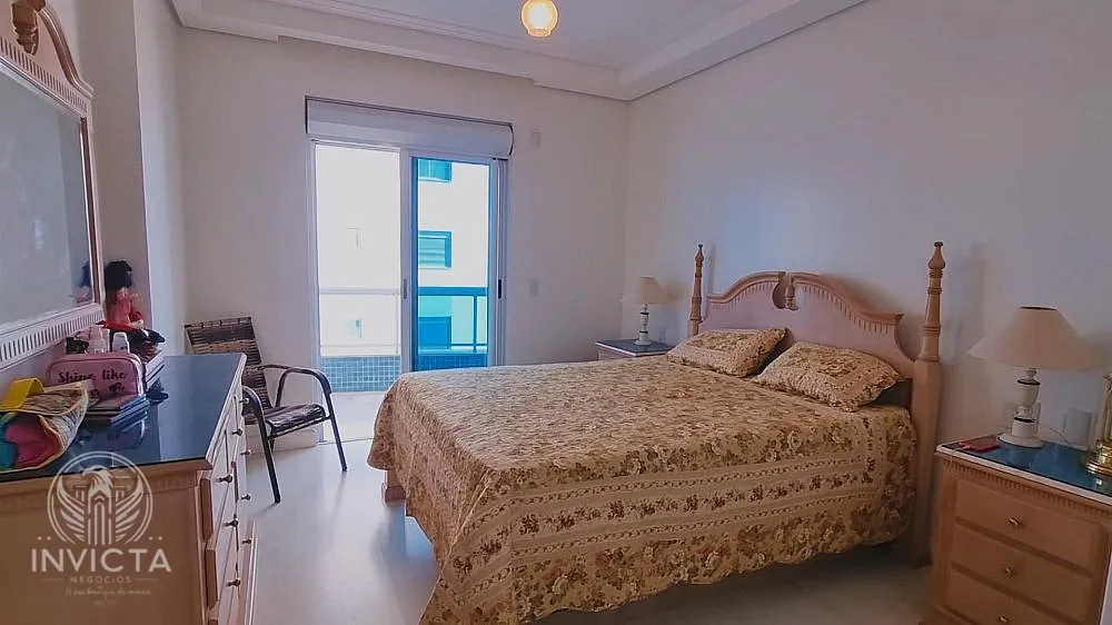 Apartamento, 3 quartos, 260 m² - Foto 2