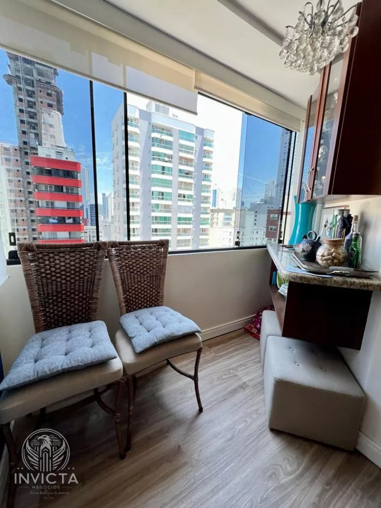 Apartamento à venda com 2 quartos, 70m² - Foto 4