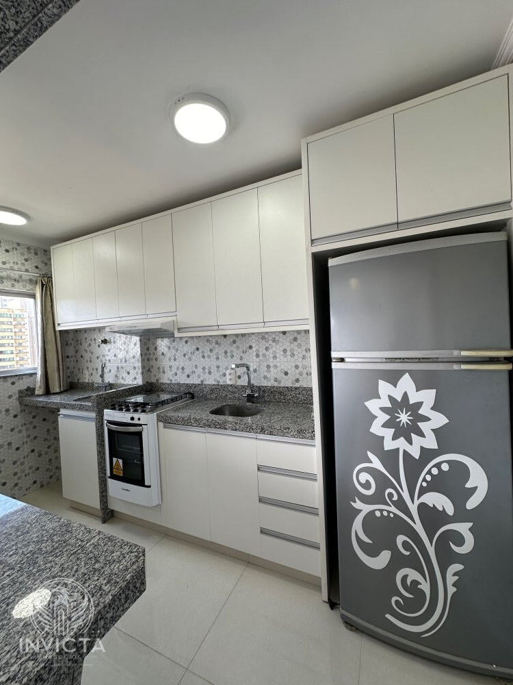 Apartamento à venda com 2 quartos, 74m² - Foto 5
