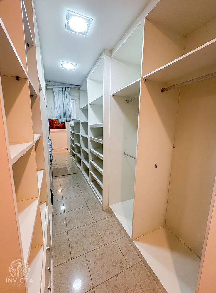 Apartamento, 4 quartos, 215 m² - Foto 1