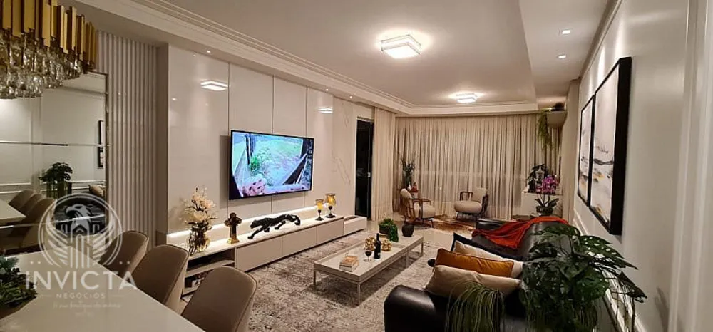 Apartamento, 3 quartos, 196 m² - Foto 2