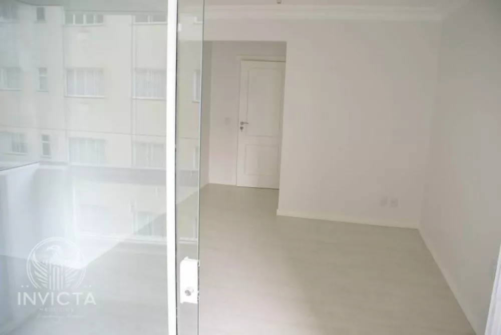 Apartamento à venda com 3 quartos, 152m² - Foto 8