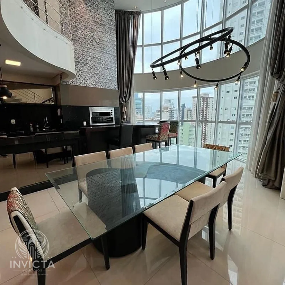 Apartamento, 4 quartos, 223 m² - Foto 1