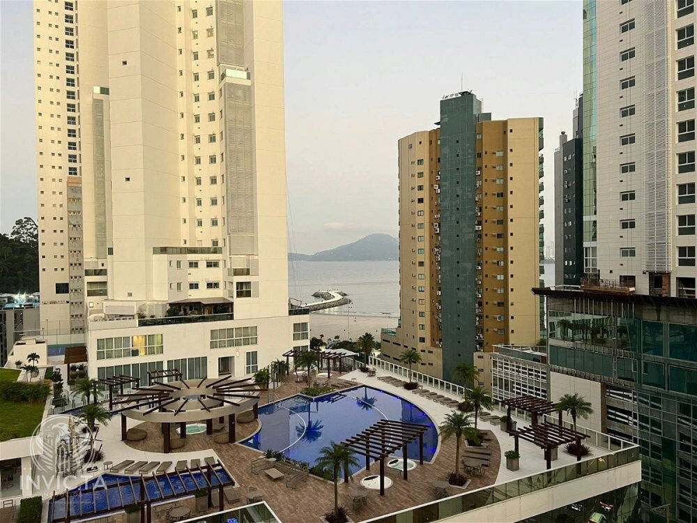 Apartamento à venda com 3 quartos, 128m² - Foto 18