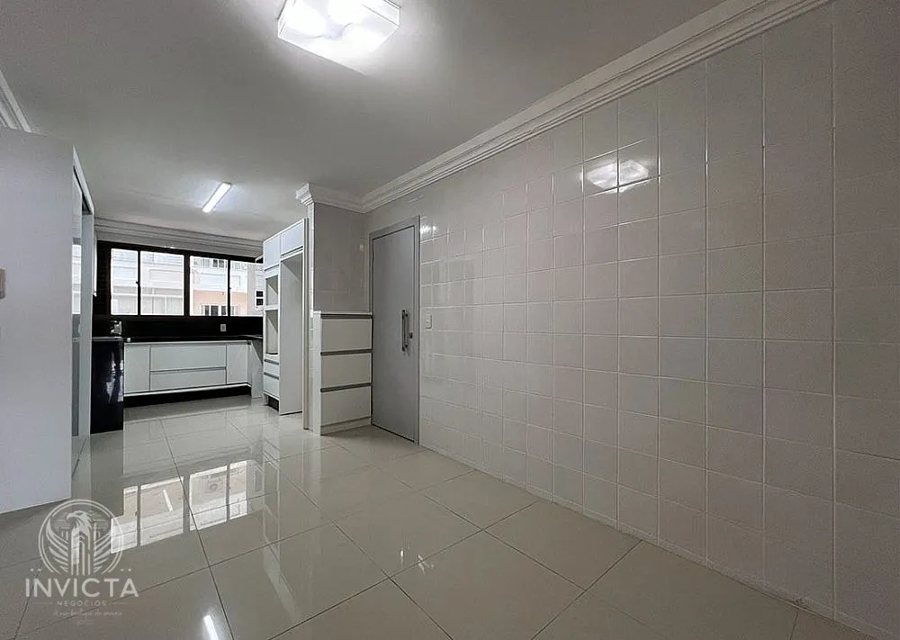Apartamento, 4 quartos, 241 m² - Foto 7