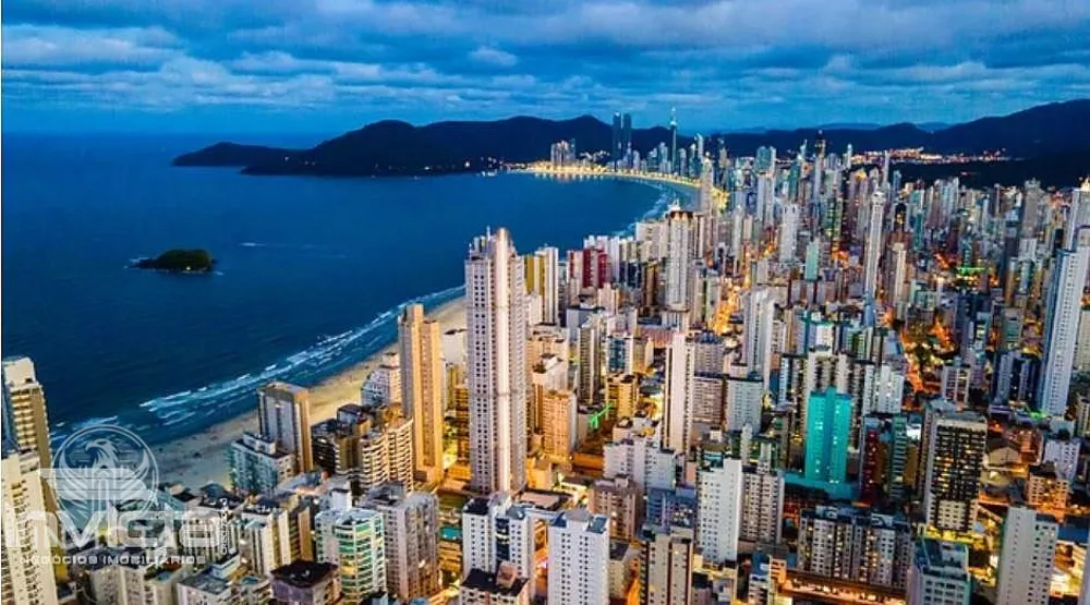 Apartamento, 3 quartos, 300 m² - Foto 1
