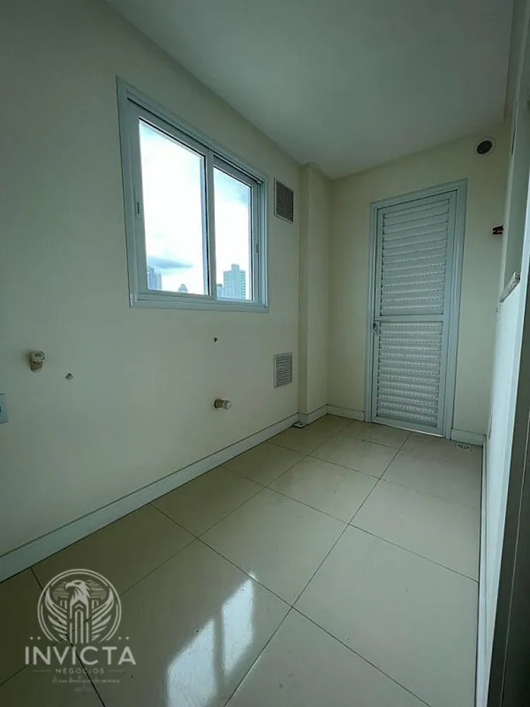 Apartamento, 3 quartos, 130 m² - Foto 2