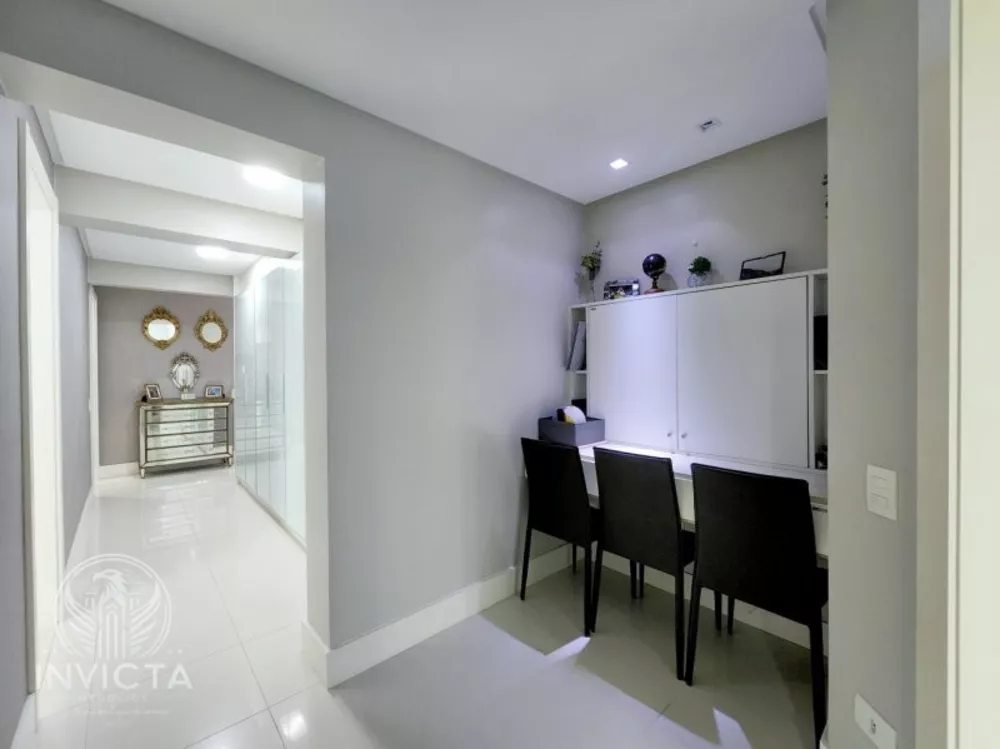 Apartamento à venda com 3 quartos, 200m² - Foto 13