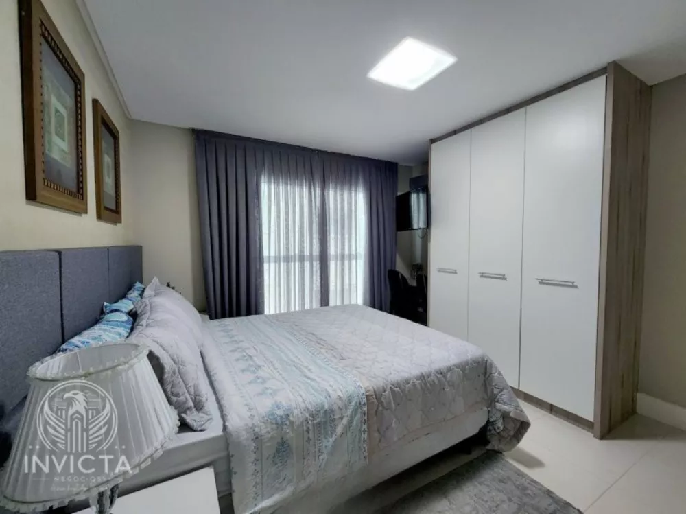 Apartamento à venda com 3 quartos, 200m² - Foto 17