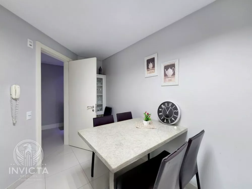 Apartamento à venda com 3 quartos, 200m² - Foto 11