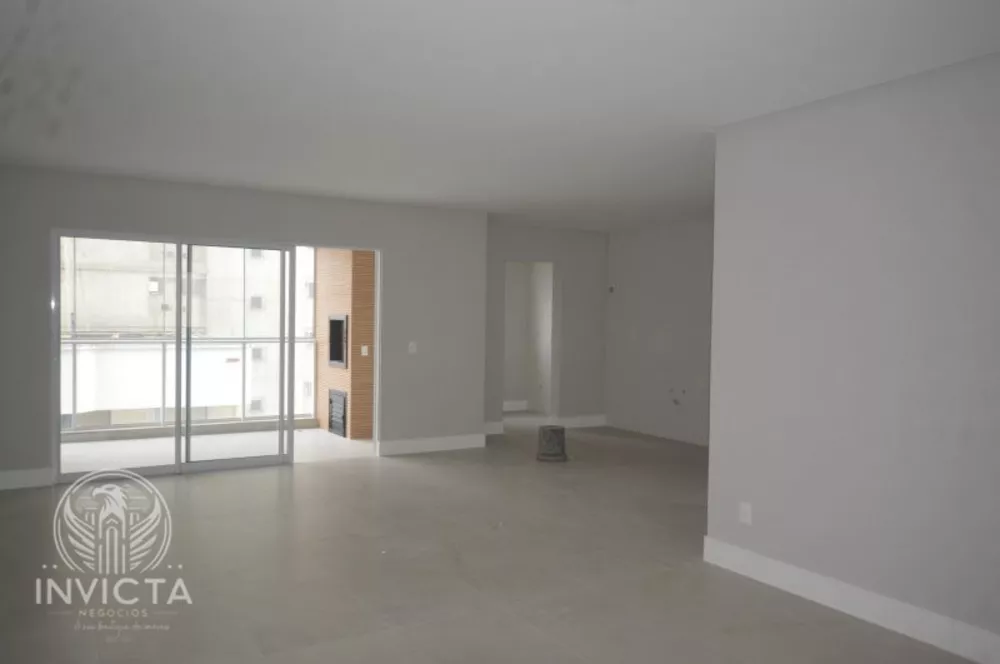 Apartamento à venda com 3 quartos, 205m² - Foto 5