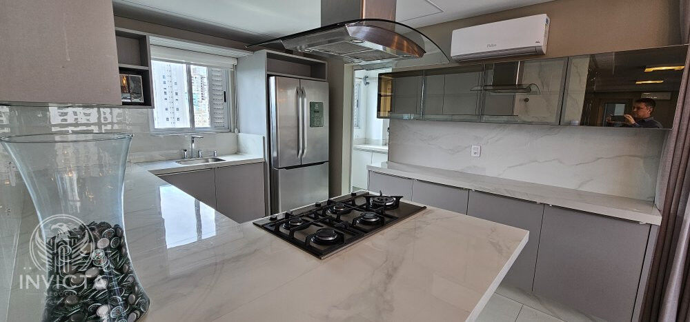Cobertura à venda com 5 quartos, 261m² - Foto 4