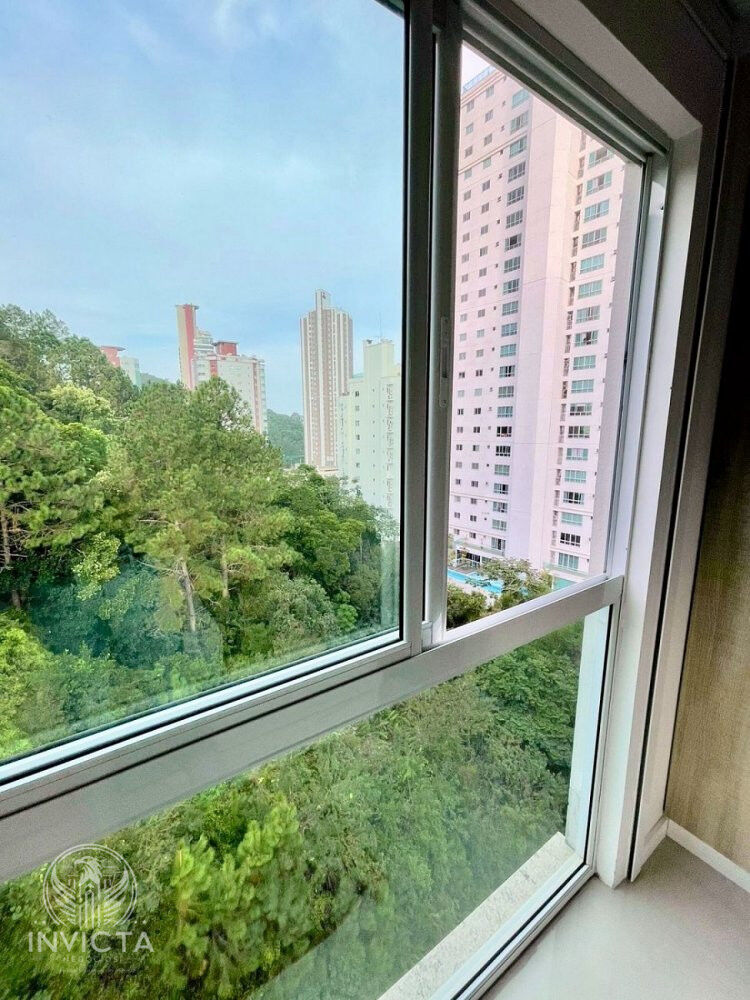 Apartamento à venda com 3 quartos, 140m² - Foto 5