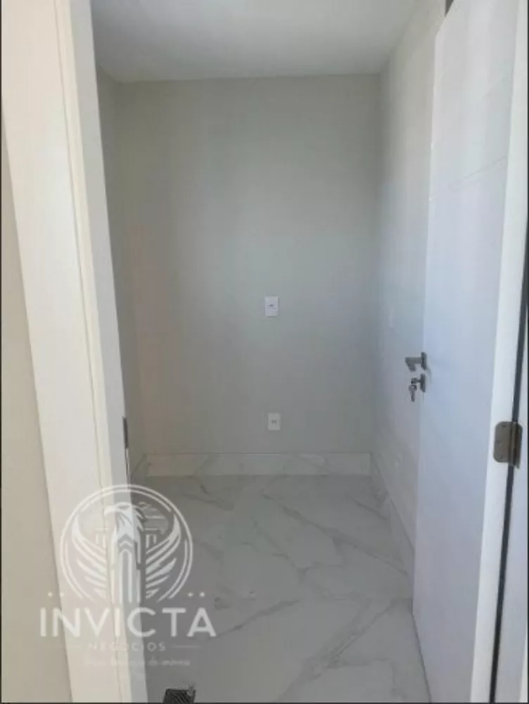 Apartamento à venda com 4 quartos, 151m² - Foto 12