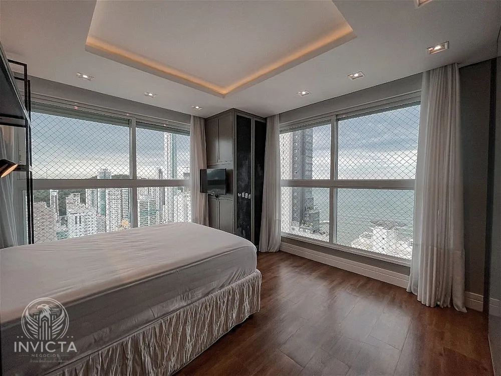 Apartamento, 3 quartos, 251 m² - Foto 1