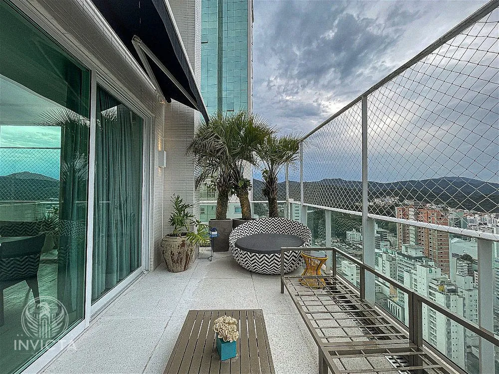 Apartamento, 3 quartos, 251 m² - Foto 2