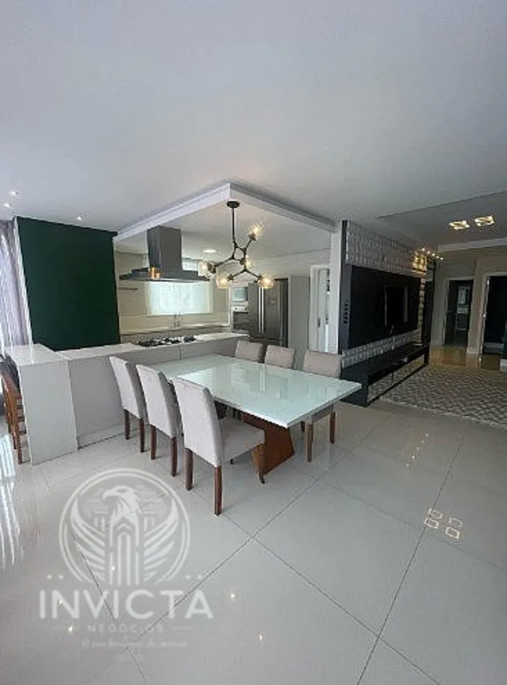 Cobertura, 2 quartos, 243 m² - Foto 1