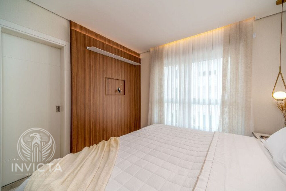 Apartamento à venda com 5 quartos, 350m² - Foto 1
