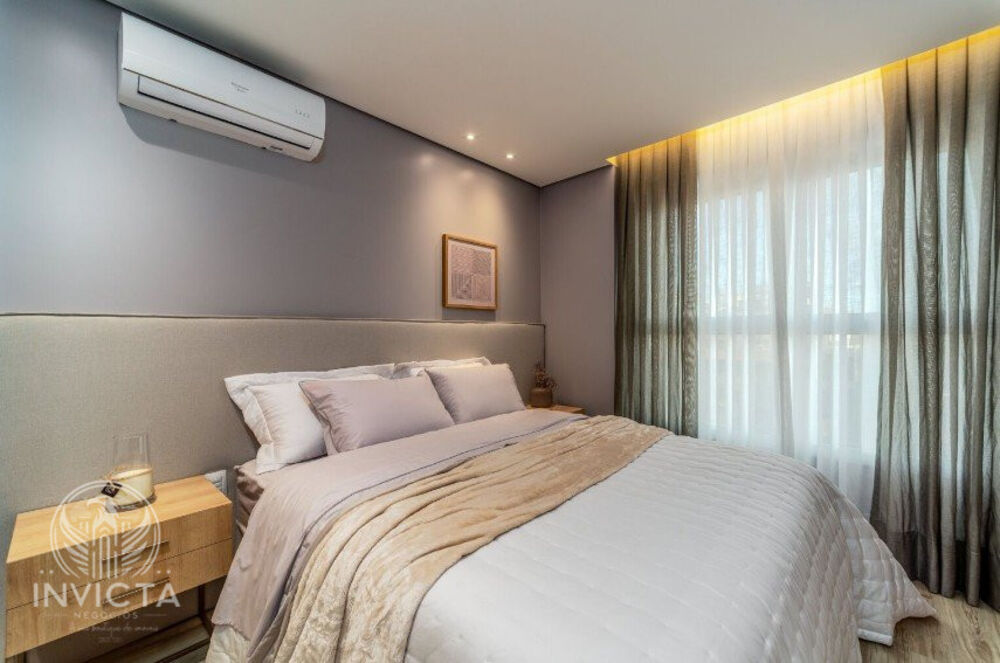 Apartamento à venda com 4 quartos, 206m² - Foto 2