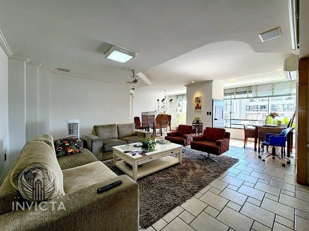 Apartamento, 3 quartos, 176 m² - Foto 1