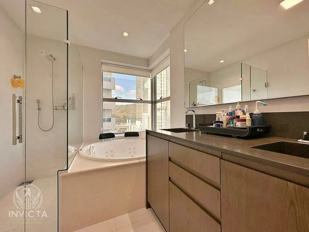 Apartamento, 3 quartos, 246 m² - Foto 8