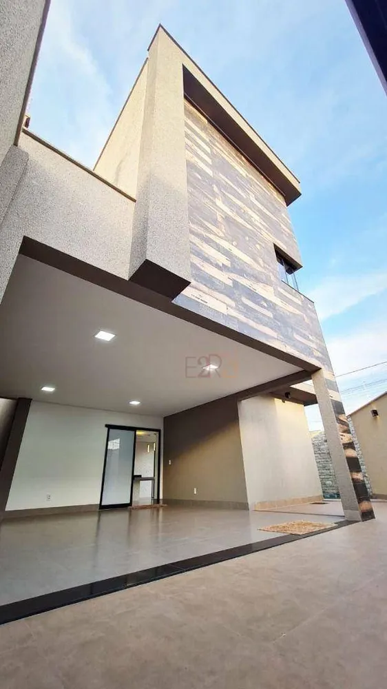 Sobrado, 3 quartos, 179 m² - Foto 1