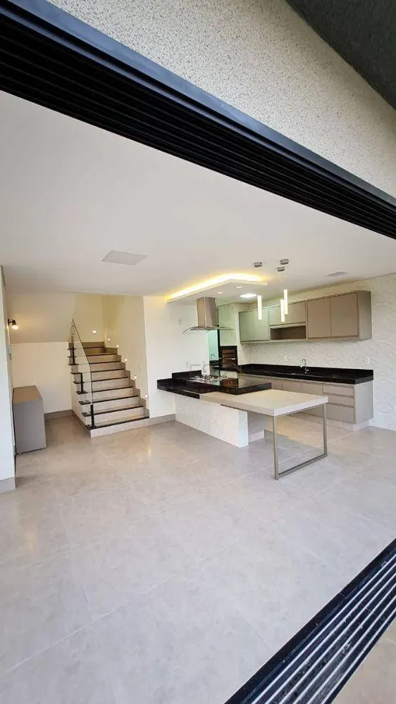 Sobrado, 3 quartos, 179 m² - Foto 3