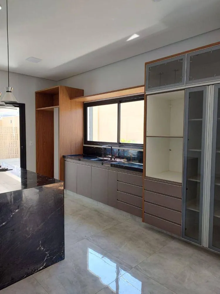 Casa, 3 quartos, 203 m² - Foto 4