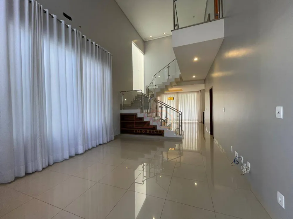 Sobrado, 3 quartos, 270 m² - Foto 2