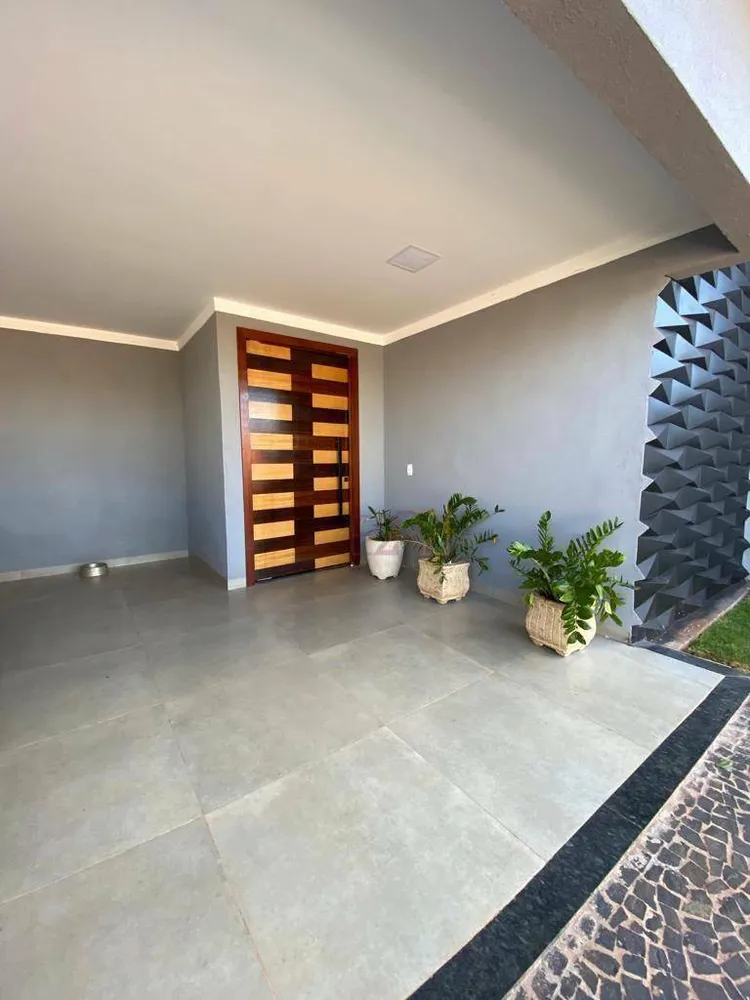 Casa, 3 quartos, 215 m² - Foto 1