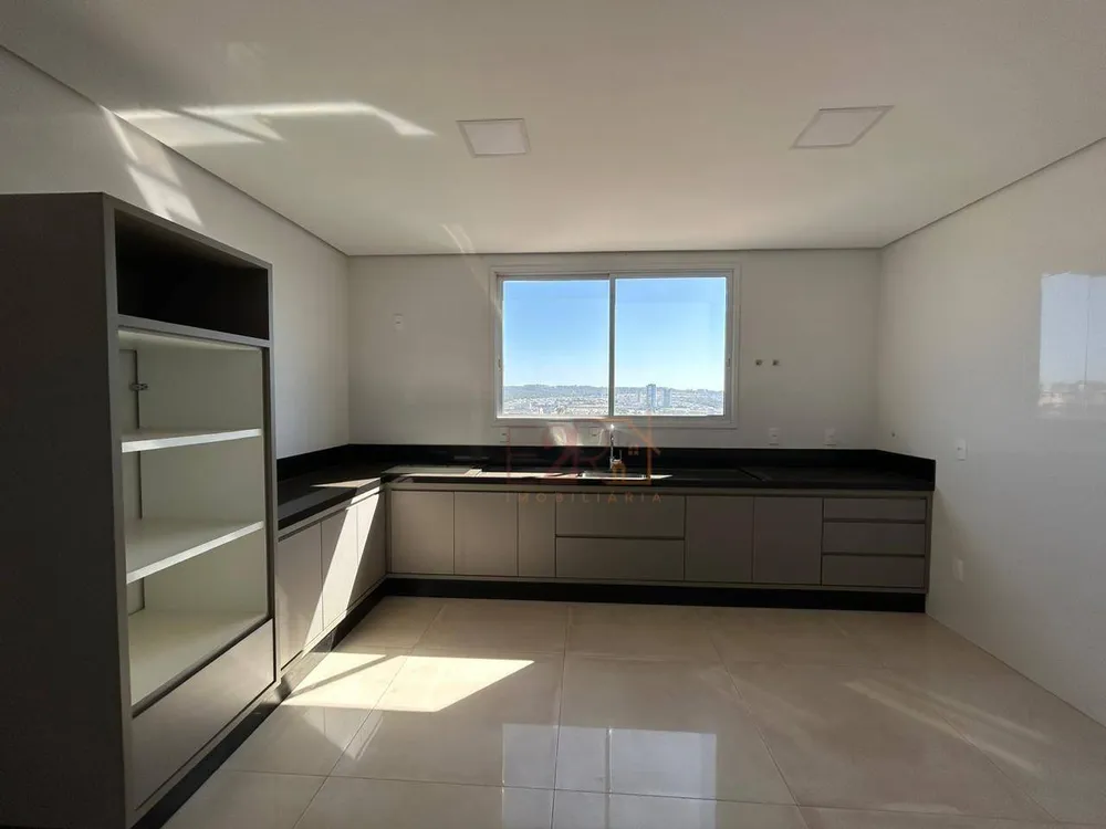 Apartamento, 3 quartos, 192 m² - Foto 4