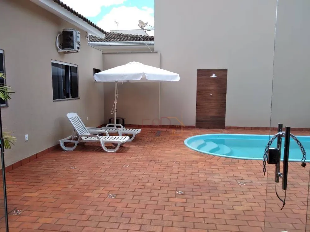 Casa, 3 quartos, 250 m² - Foto 3