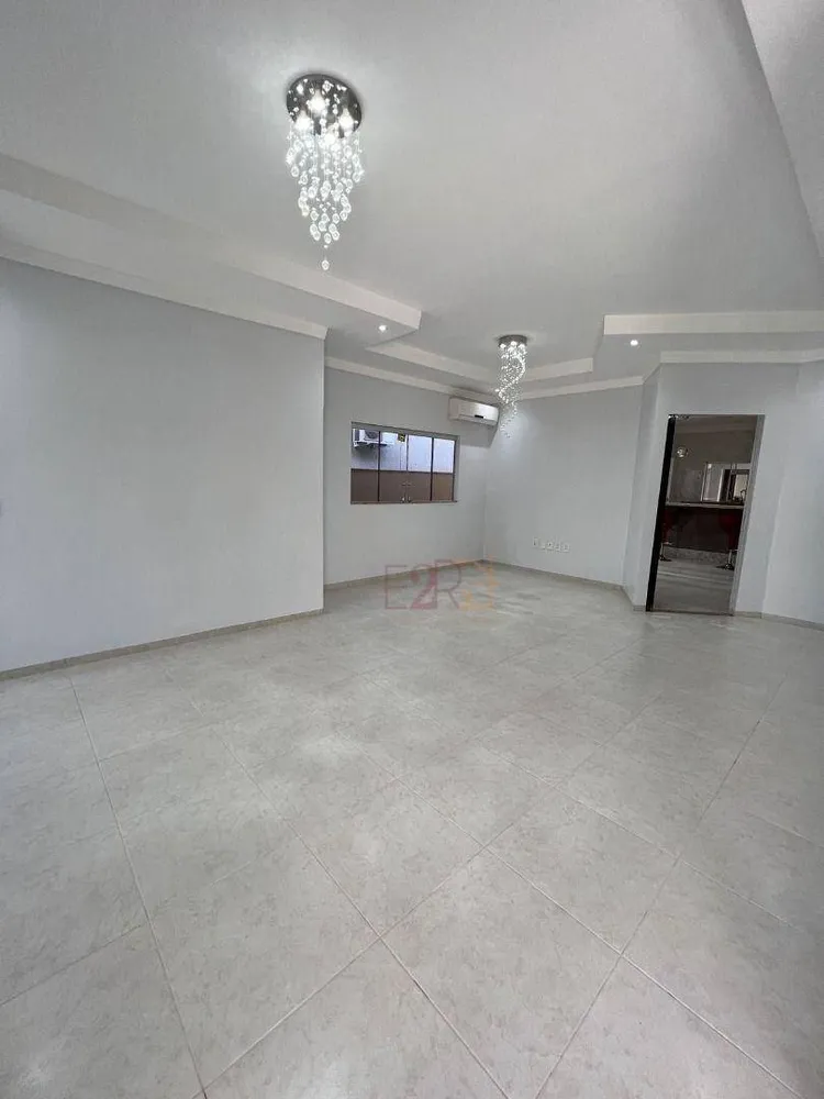 Casa, 3 quartos, 245 m² - Foto 4