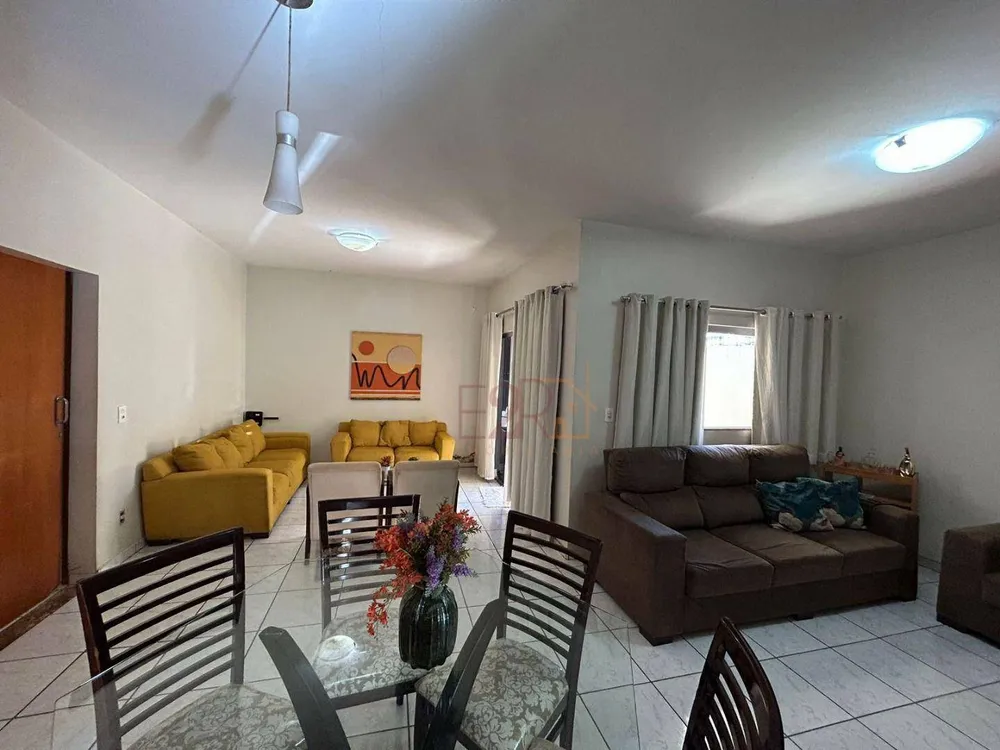 Casa, 3 quartos, 230 m² - Foto 3