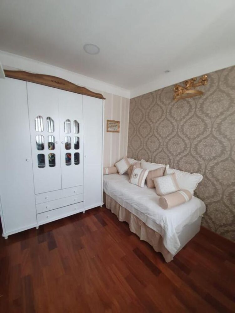 Apartamento à venda com 3 quartos, 202m² - Foto 8