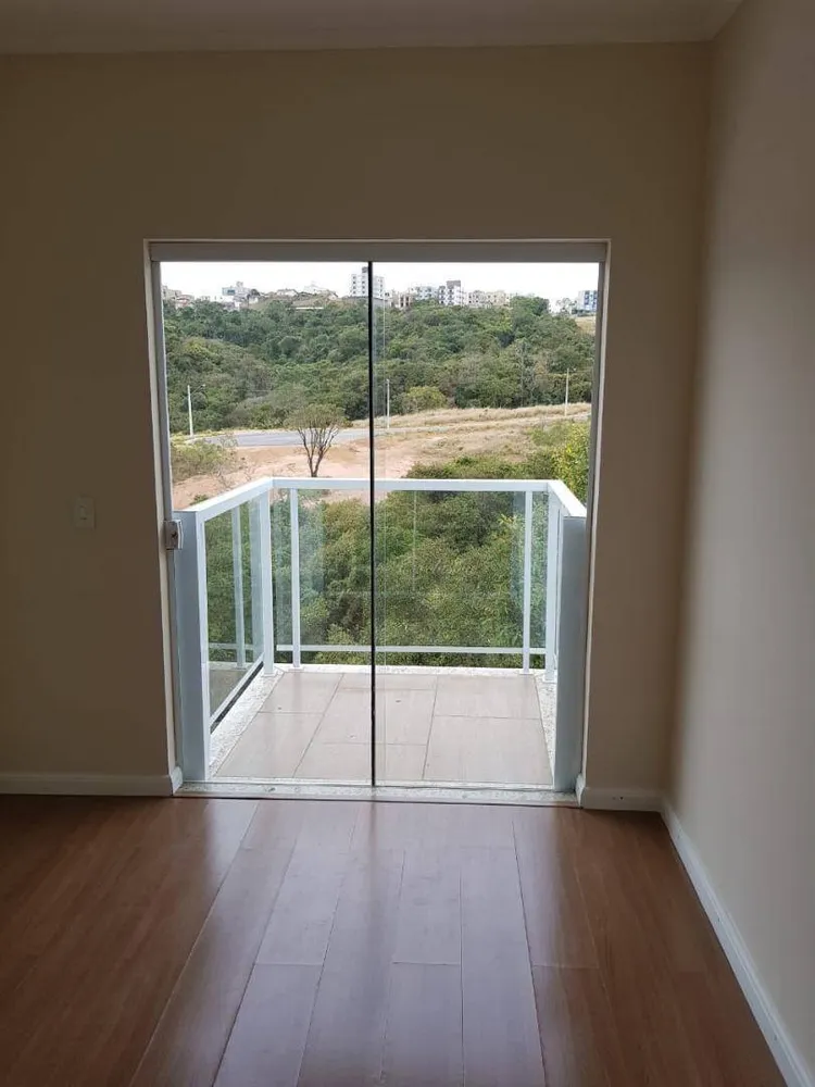 Casa, 4 quartos, 380 m² - Foto 1