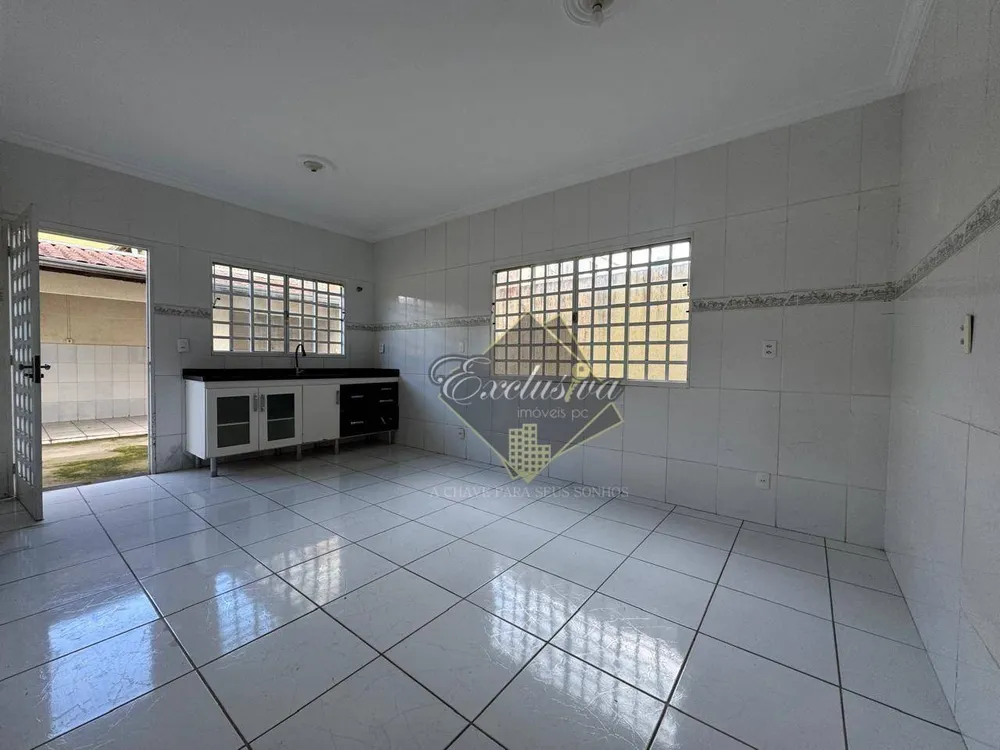 Casa, 3 quartos, 162 m² - Foto 2