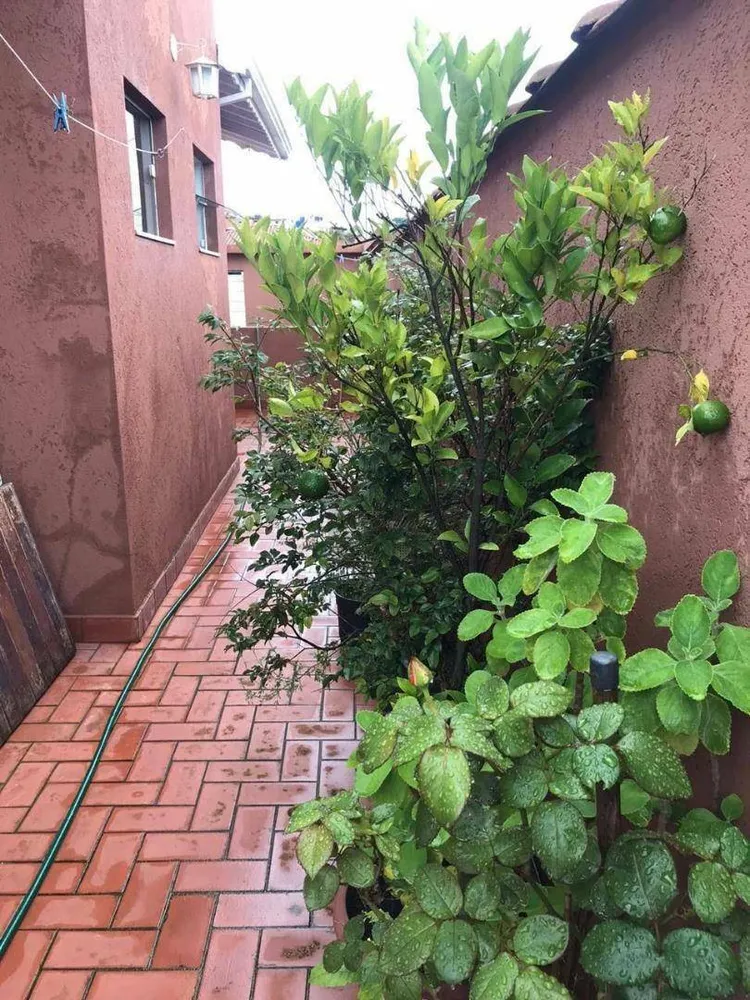 Casa, 4 quartos, 187 m² - Foto 1