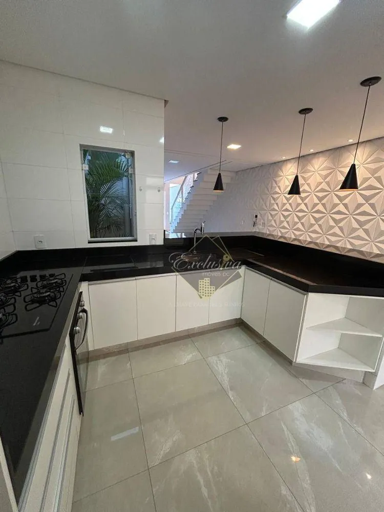 Casa, 3 quartos, 132 m² - Foto 2